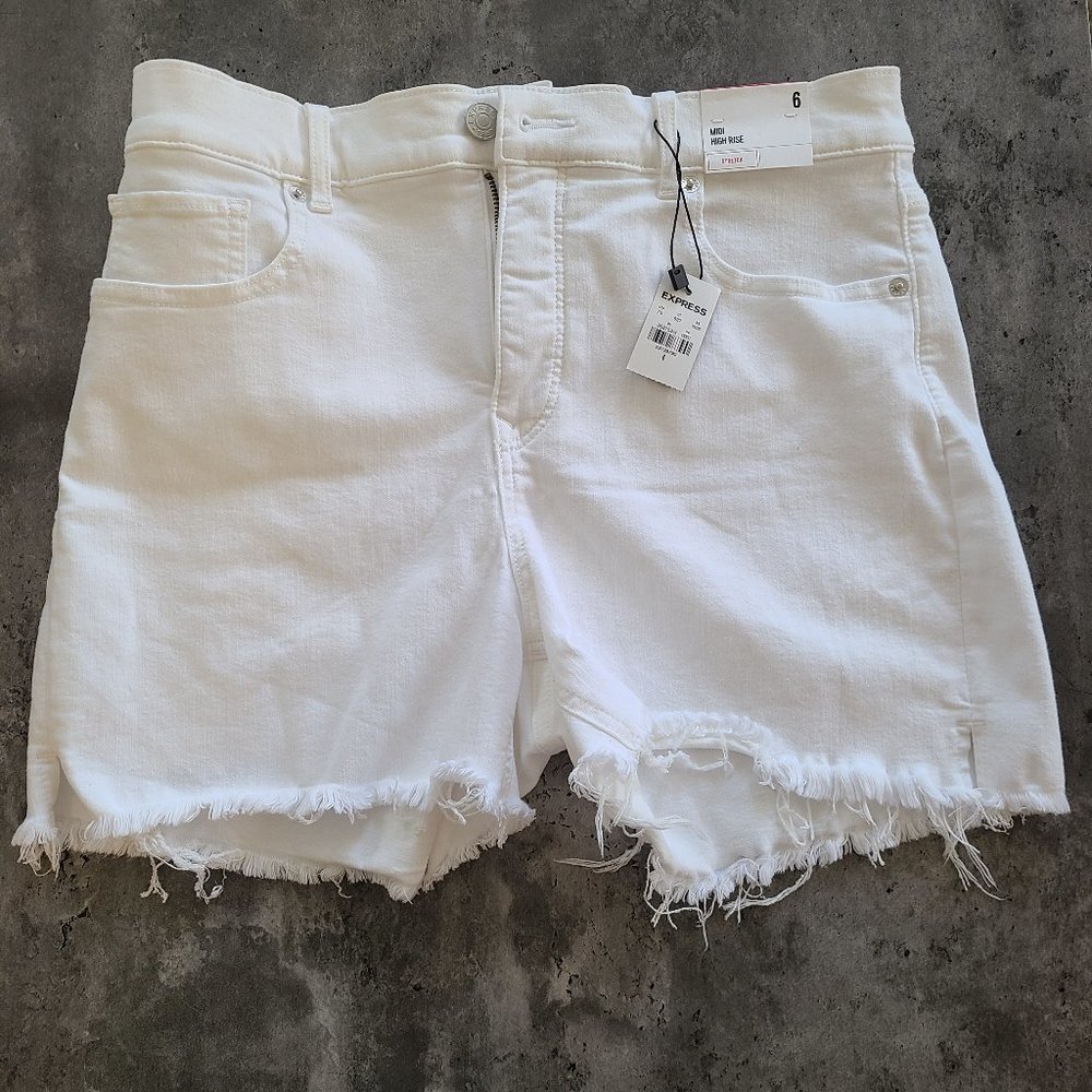 Express midi high rise white denim shorts size 6